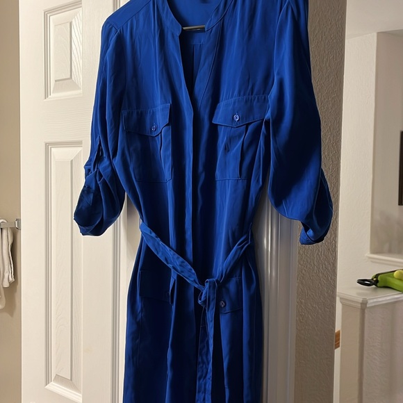 NWOT Express Women’s Royal Blue Shirt Dress in Medium, Super Soft/100% Polyester - Picture 3 of 5